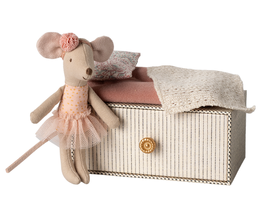 Little Sister Dancer Mouse in Daybed PRE-ORDER