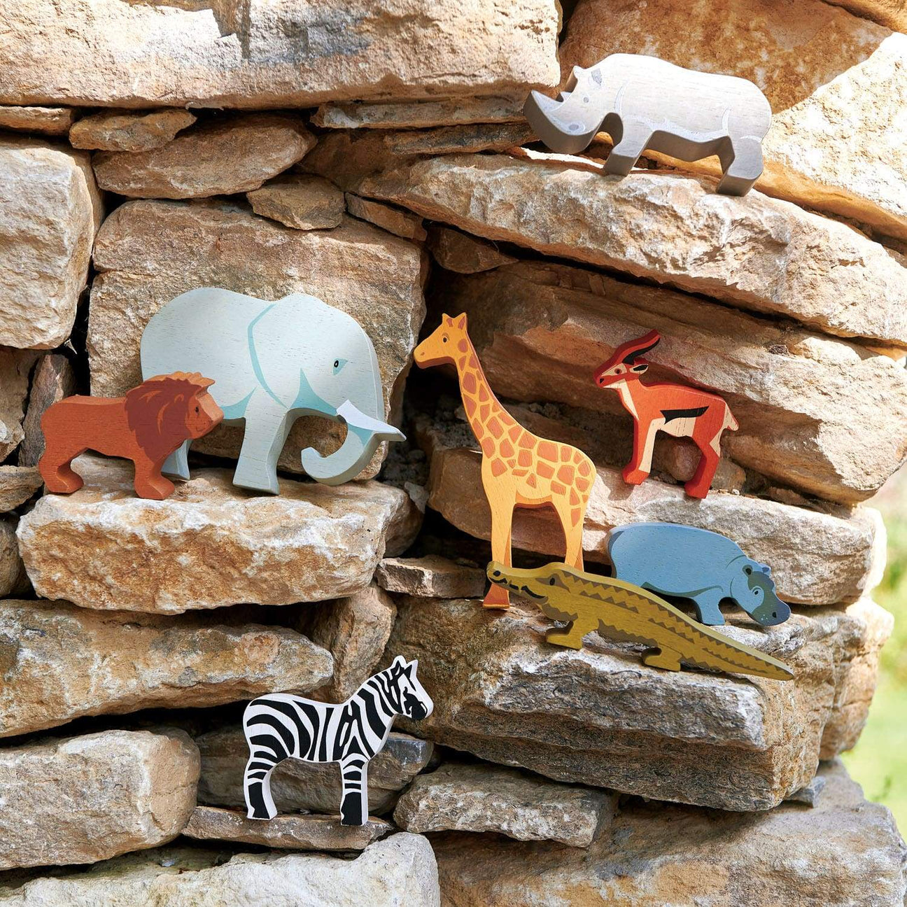 Wooden Safari Animal Set & Shelf