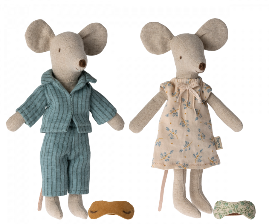 Mum & Dad Mice in Cigarbox