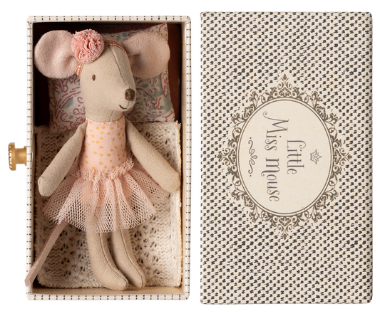 Little Sister Dancer Mouse in Daybed PRE-ORDER